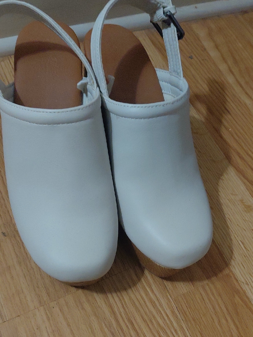 Universal Thread White Slingback Clog Mules